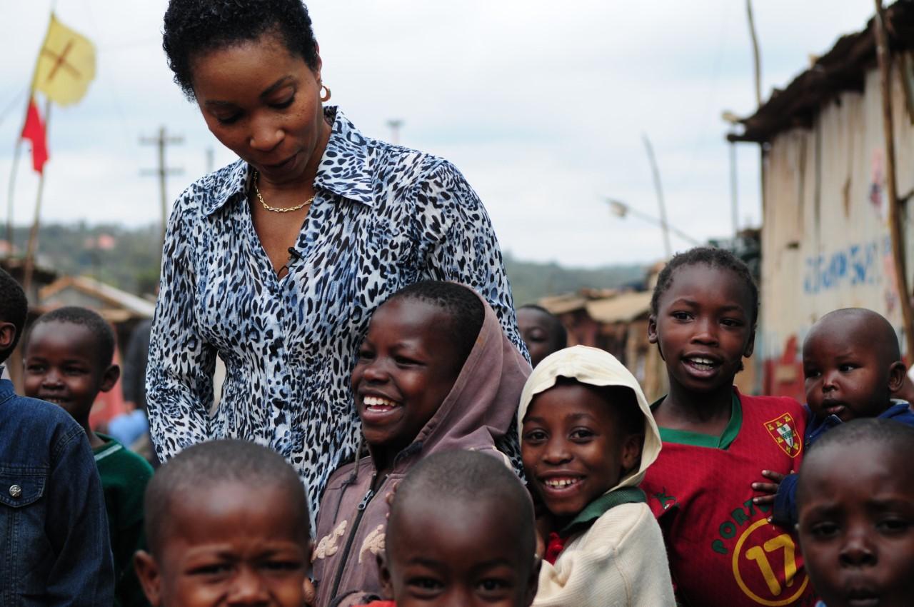 helene with children in kenya