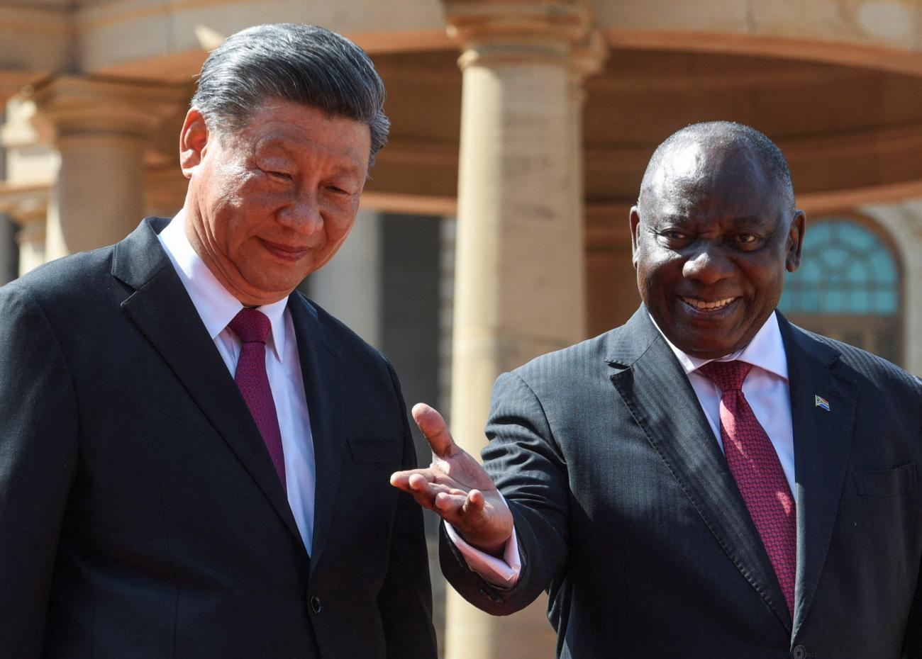 South Africa's President Cyril Ramaphosa welcomes China's President Xi Jinping at the Union Buildings ahead of the opening remarks of the BRICS emerging economies meeting, in Pretoria, South Africa August 22, 2023. 