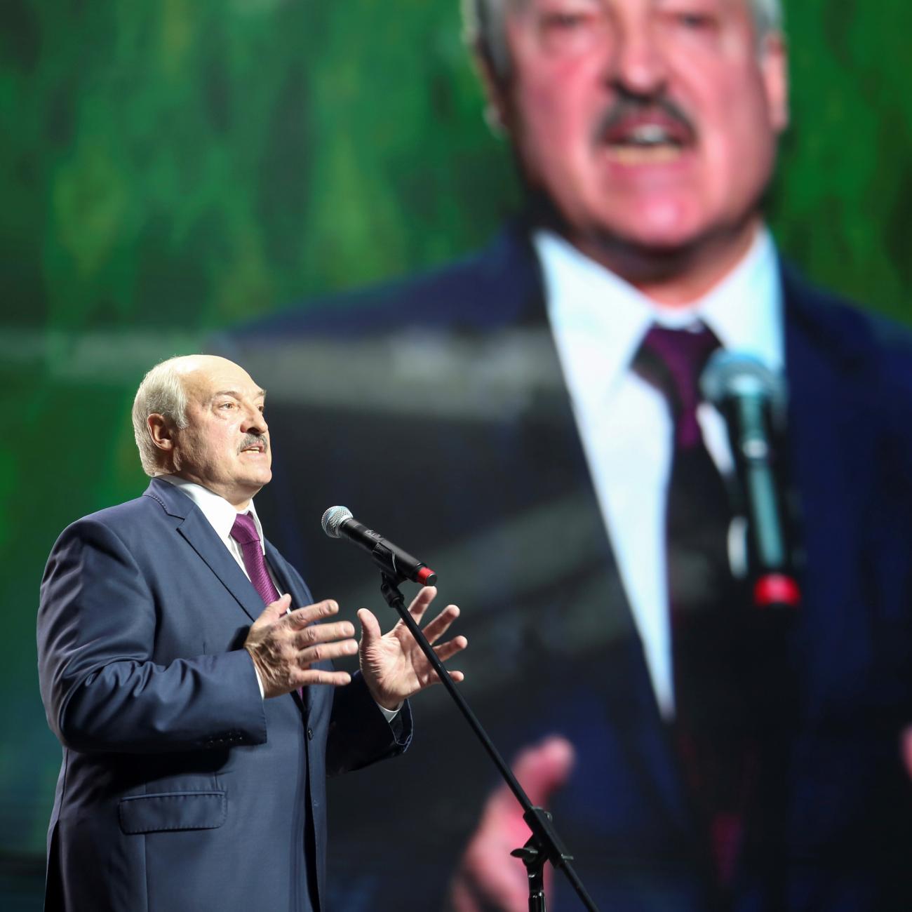 https://www.thinkglobalhealth.org/sites/default/files/styles/max_1300x1300_1_1/public/2020-10/TGH_Sethy_Kiernan_Lukashenko_1x1.jpg?itok=EwTbzcxF