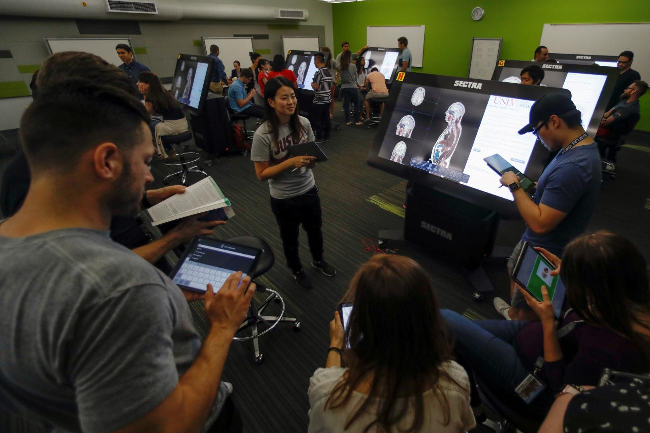 First-year medical students participate in a virtual anatomy class at the UNLV School of Medicine.