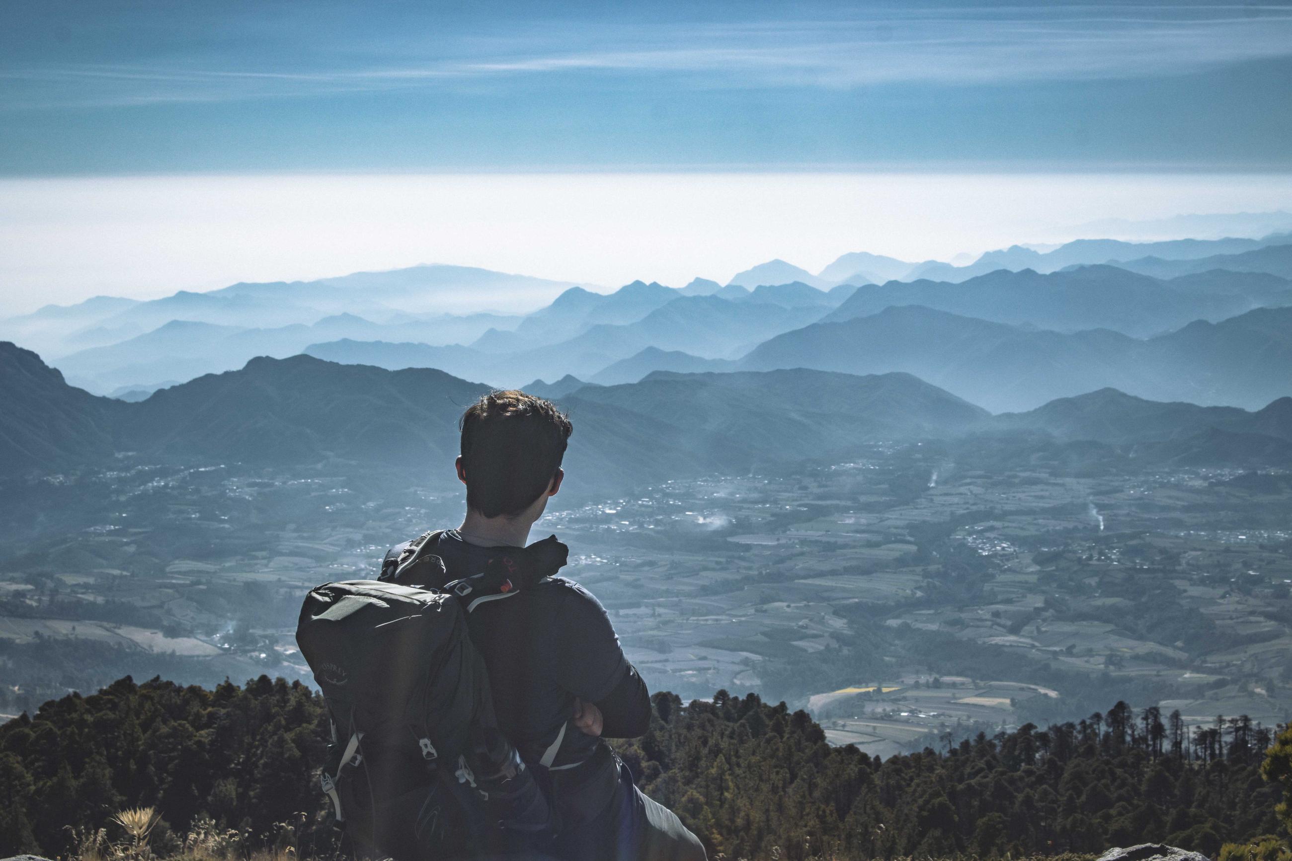 A man overlooks Cañón del Río Blanco.